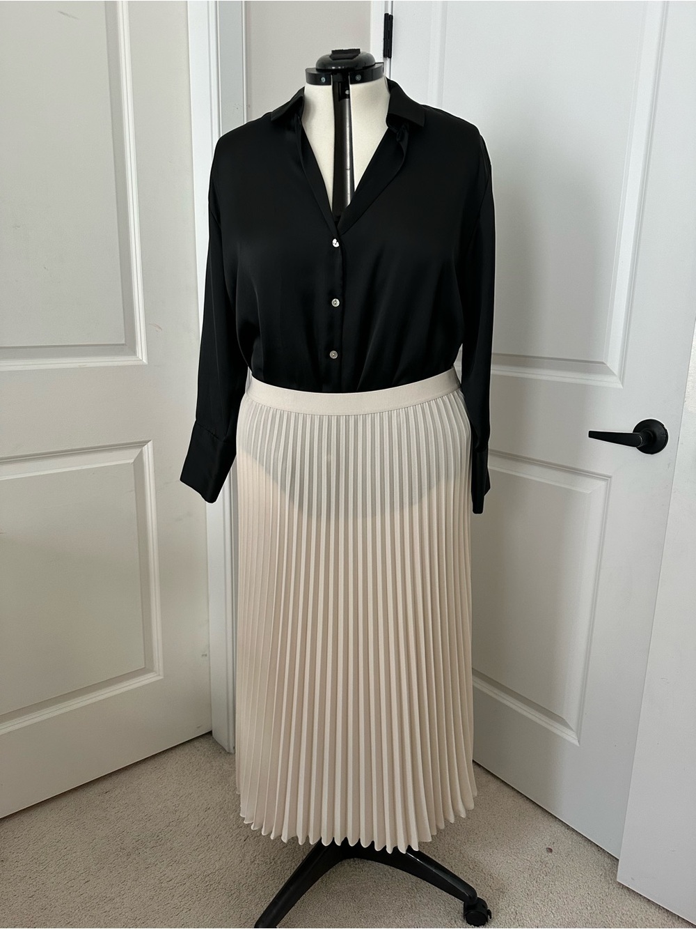 H&M Pleated Midi Skirt in Cream